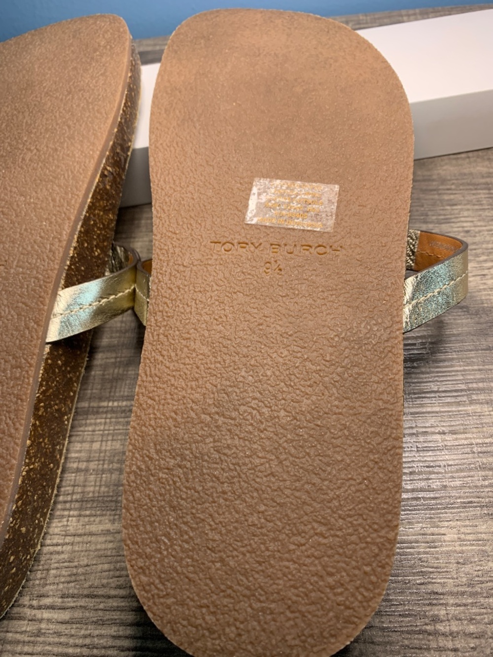 TORY BURCH Leather Logo Sandals, metallic leather-cork size 9.5M - Picture 5 of 6